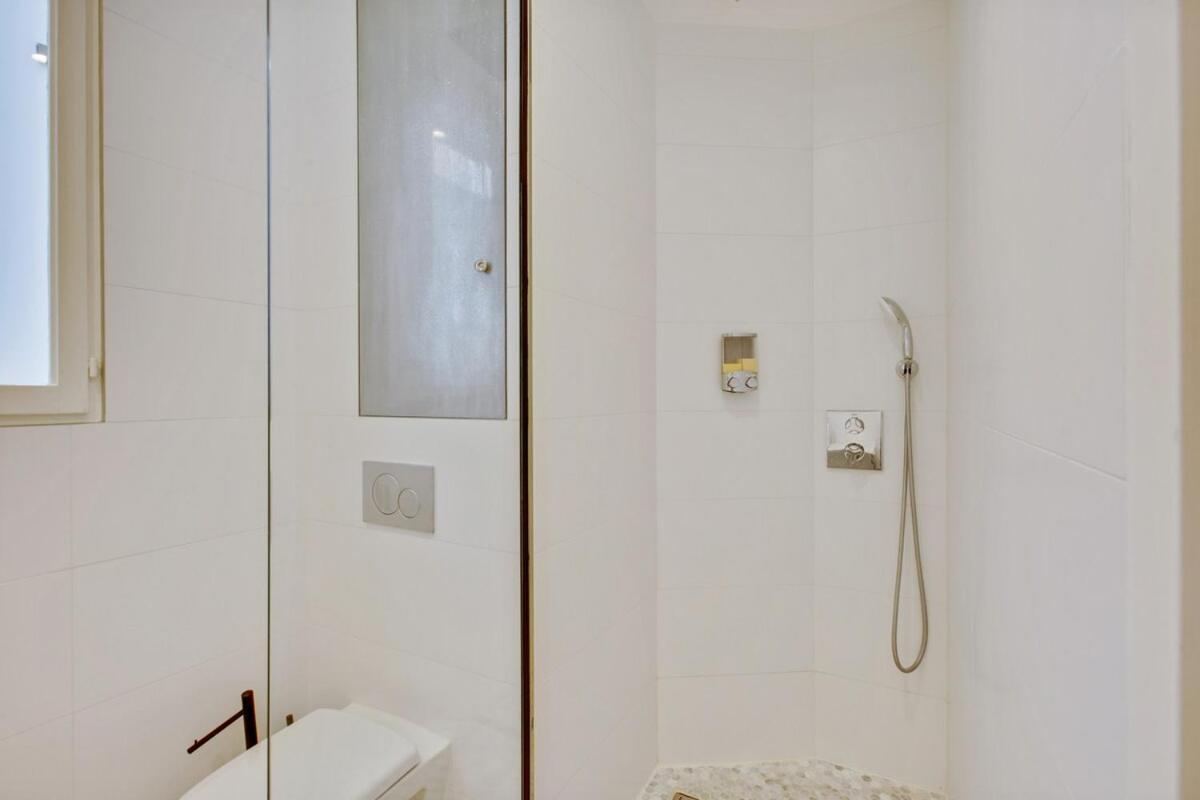 4-star For 4, 10 Mn From Champs-elysees Paris