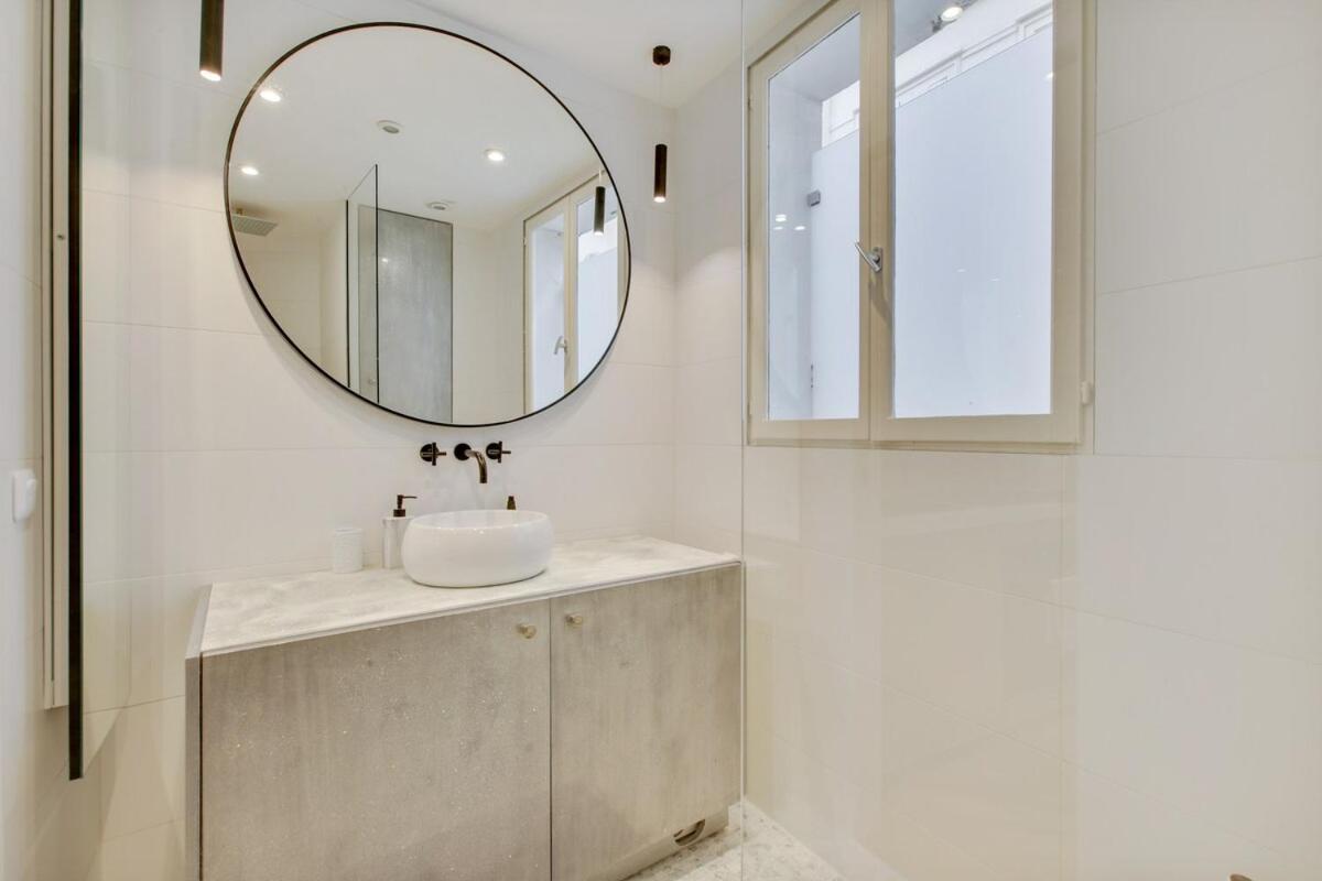 Apartment 4-star For 4, 10 Mn From Champs-elysees *